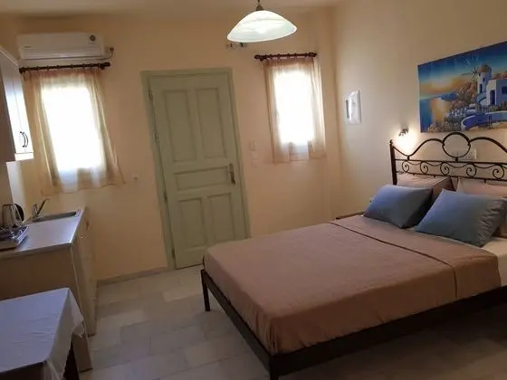 Stüdyo, Havuz Manzaralı