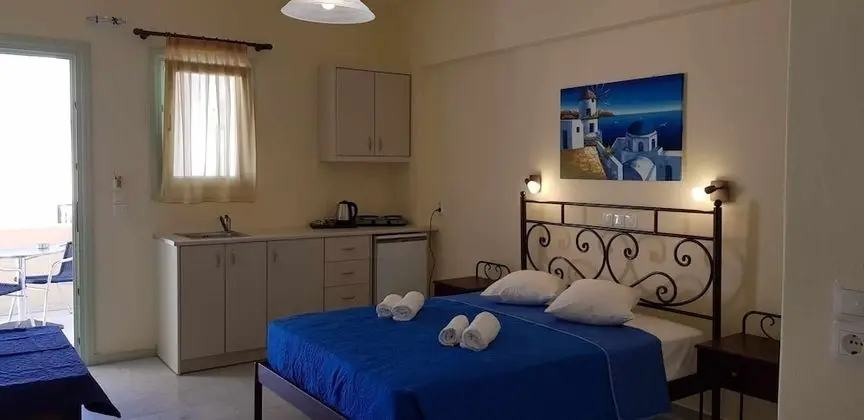 Stüdyo, Havuz Manzaralı