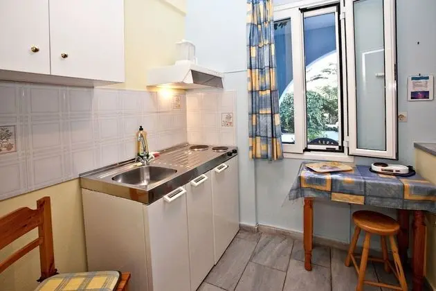 Tek Büyük Yataklı Oda, 1 Yatak Odası, Balkon/Veranda, Bahçe Manzaralı
