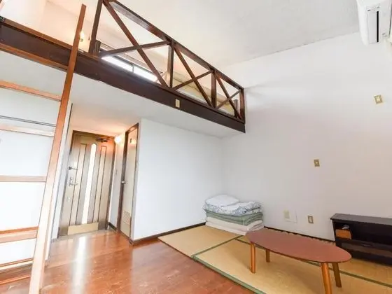 İki Ayrı Yataklı Oda, Sigara İçilmez (04.Corner room, with loft)