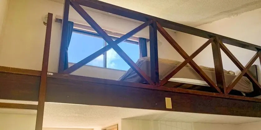 İki Ayrı Yataklı Oda, Sigara İçilmez (04.Corner room, with loft)