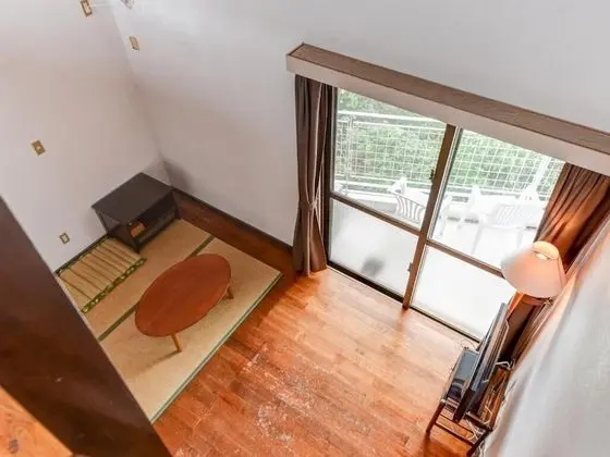 İki Ayrı Yataklı Oda, Sigara İçilmez (04.Corner room, with loft)