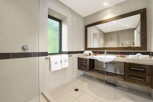 Deluxe Apart Daire, Havuz Manzaralı