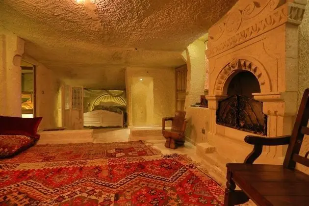 Mağara Suit