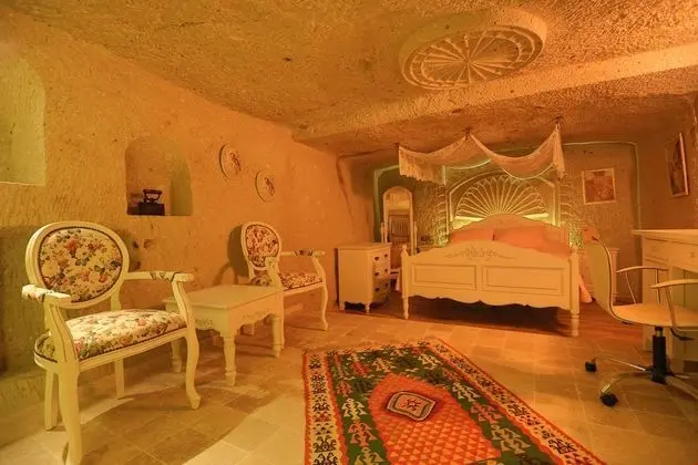 Master Deluxe Suite