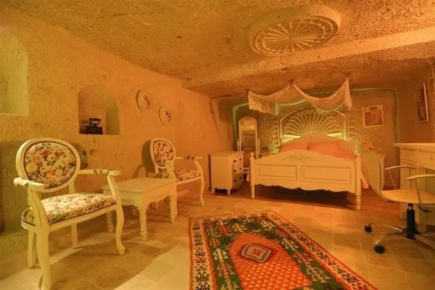 Master Deluxe Suite