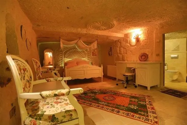 Master Deluxe Suite