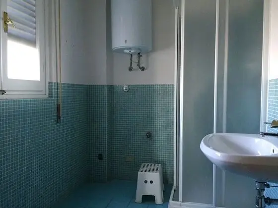Tek Büyük Yataklı Oda, Ortak Banyo