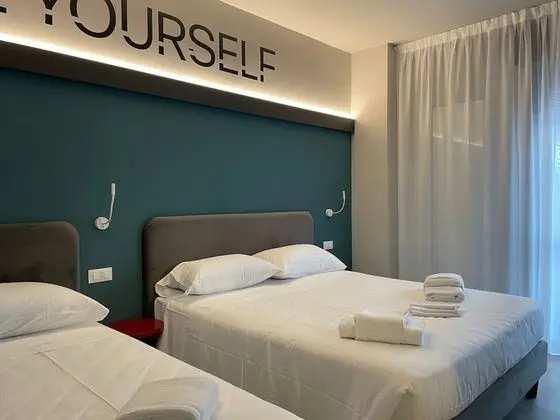 Design Üç Kişilik Oda, Birden Çok Yatak, Balkon, Şehir Manzaralı