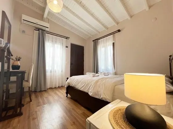 Çift Kişilik, Bahçe Manzaralı