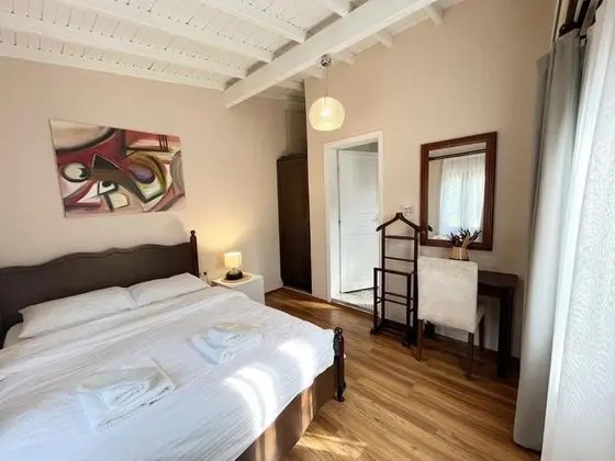 Çift Kişilik, Bahçe Manzaralı