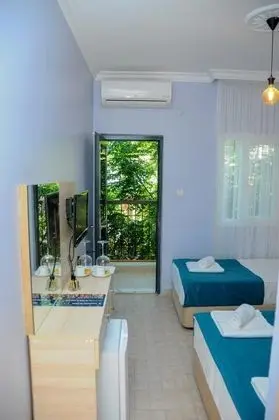 Standart Oda, Bahçe Manzaralı, Balkonlu