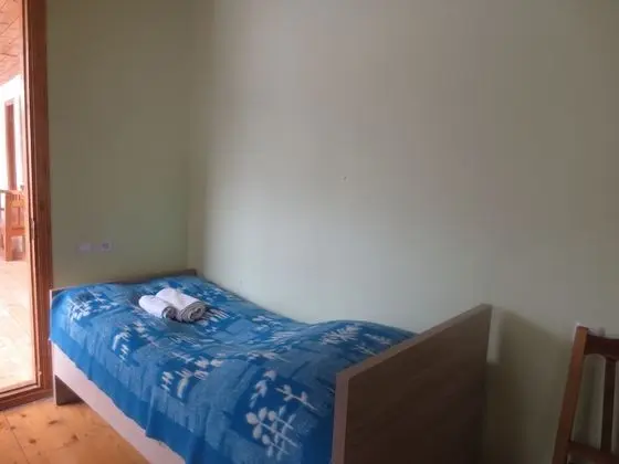 Basic Üç Kişilik Oda, Ortak Banyo