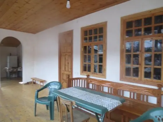 Basic Üç Kişilik Oda, Ortak Banyo