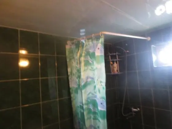 Basic Üç Kişilik Oda, Ortak Banyo