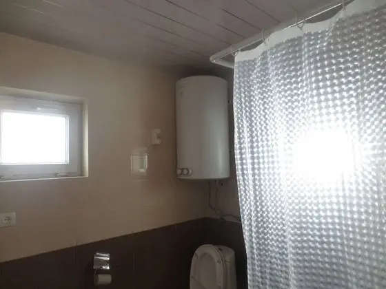 Standard Tek Büyük Yataklı Oda, Ortak Banyo, Bahçe Manzaralı