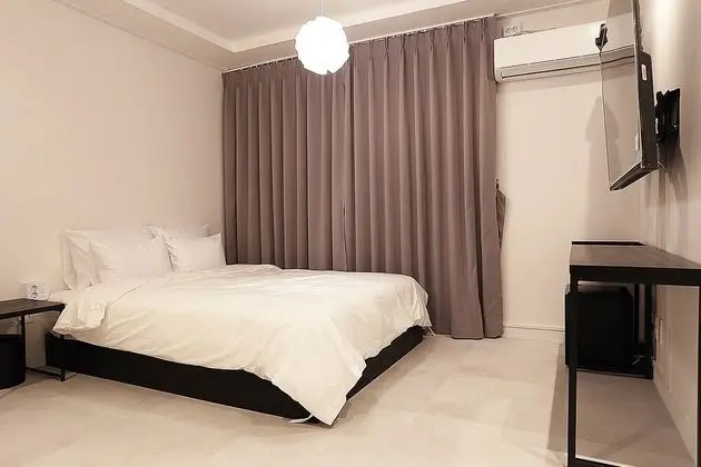 Standard Tek Büyük Yataklı Oda