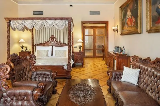 Goliath Suite