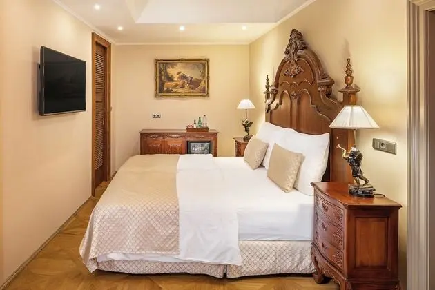 Goliath Suite