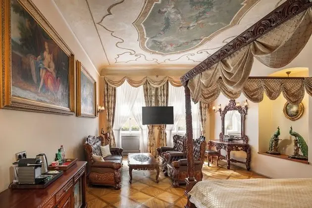 Goliath Suite