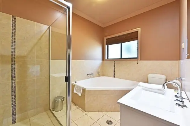 Deluxe Ev, Üzüm Asması Manzaralı