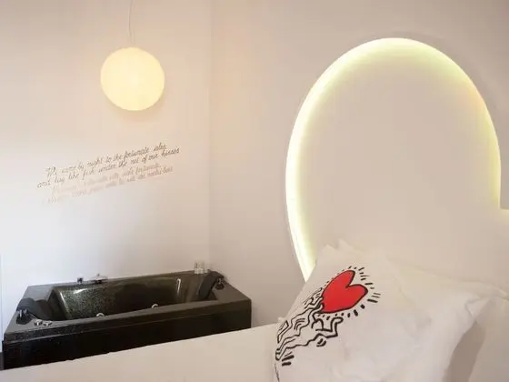 Romantic Tek Büyük Yataklı Oda