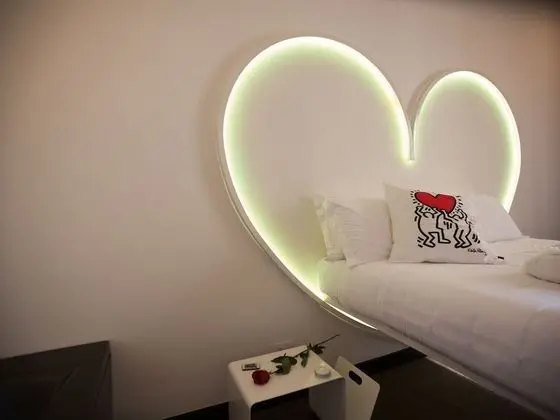 Romantic Tek Büyük Yataklı Oda