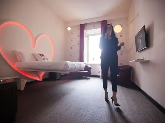 Romantic Tek Büyük Yataklı Oda