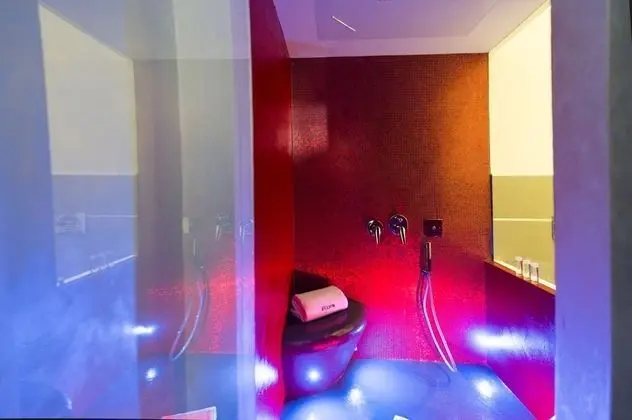 Standard Tek Büyük Yataklı Oda (iTube)