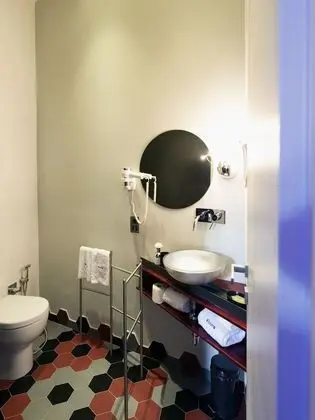 Standard Tek Büyük Yataklı Oda (iTube)