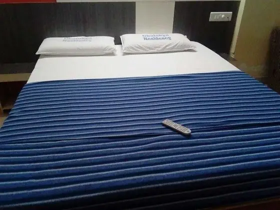 Basic Tek Büyük Yataklı Oda