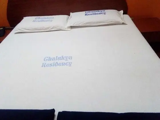 Basic Tek Büyük Yataklı Oda