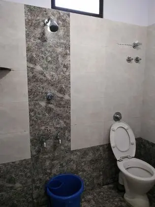 Basic Süit, Birden Çok Yatak (Non AC)