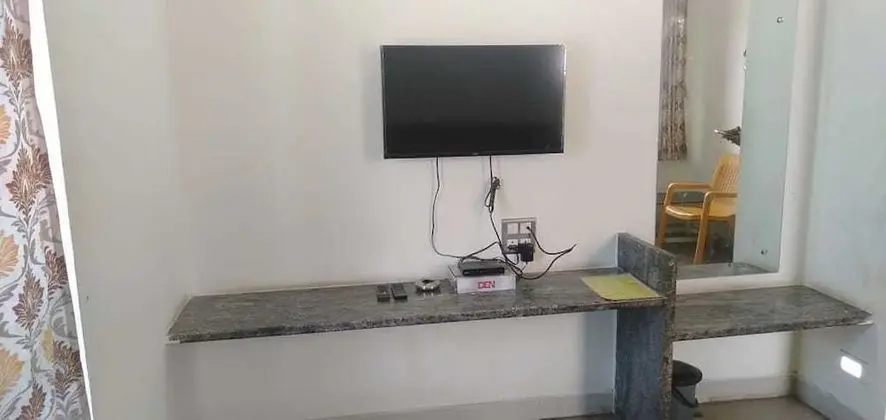 Basic Tek Büyük Yataklı Oda