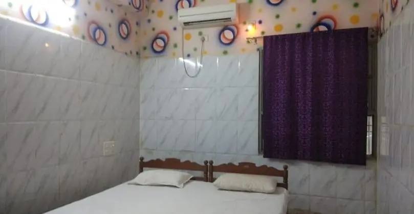 Basic Tek Büyük veya İki Ayrı Yataklı Oda