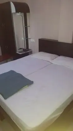 Basic Tek Büyük Yataklı Oda
