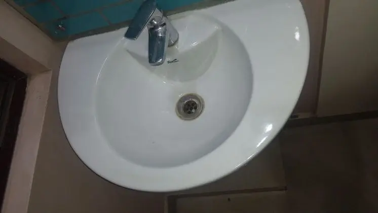 Basic Tek Büyük Yataklı Oda
