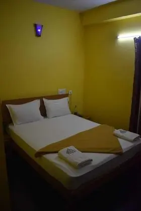 Basic Tek Büyük Yataklı Oda