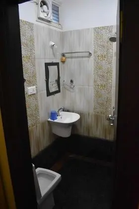 Basic Tek Büyük Yataklı Oda