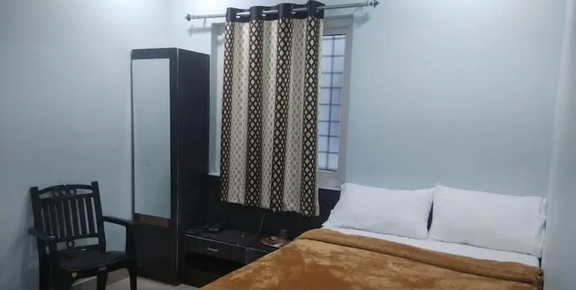 Luxury Tek Büyük Yataklı Oda
