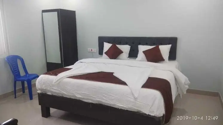 Luxury Tek Büyük Yataklı Oda