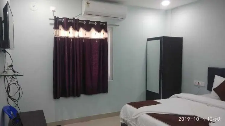 Luxury Tek Büyük Yataklı Oda