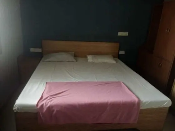 Basic Tek Büyük Yataklı Oda