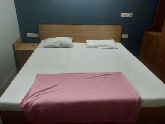 Basic Tek Büyük Yataklı Oda