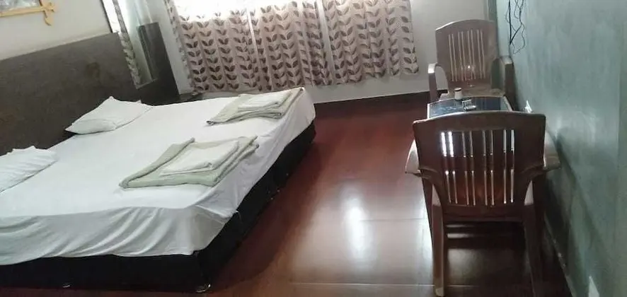 Basic Tek Büyük Yataklı Oda