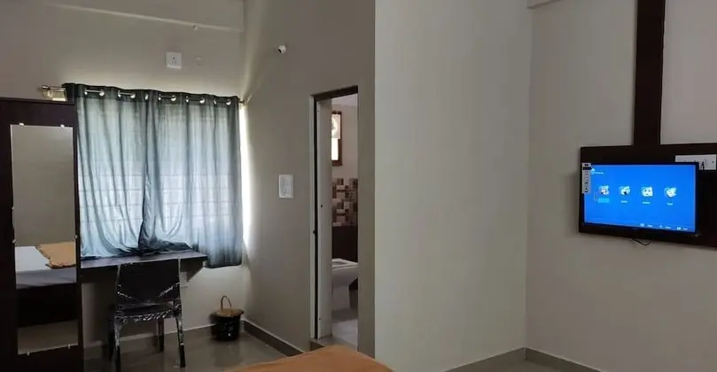 Standard Tek Büyük Yataklı Oda