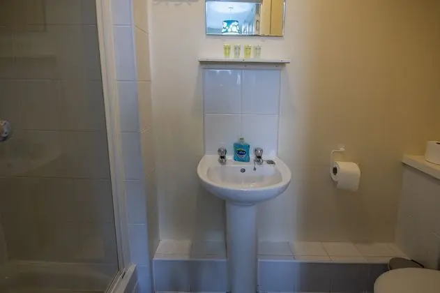 Basic Tek Büyük Yataklı Oda