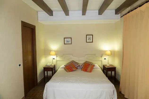 Classic Tek Büyük Yataklı Oda