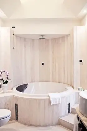 Exclusive Tek Büyük Yataklı Oda, Sıcak Su Küveti