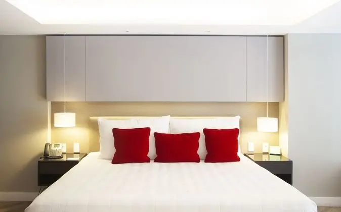 Super Saver, 1 King Bed